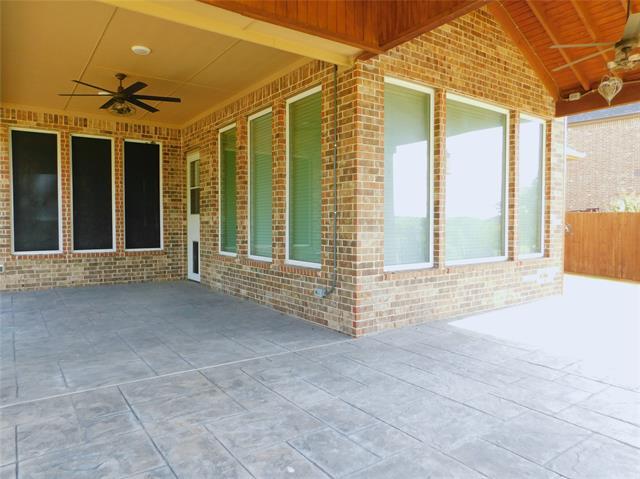 Building Photo - 1704 Serra Dr