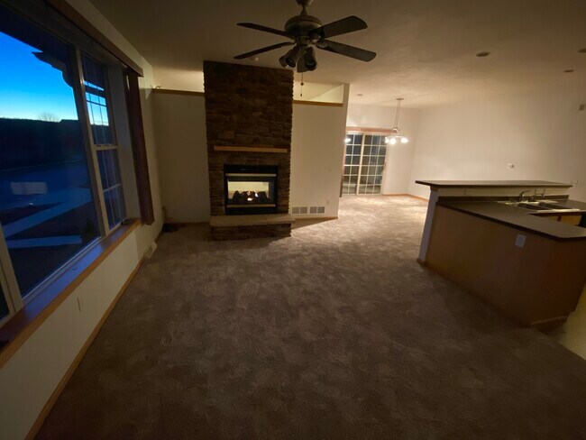 Building Photo - 5236 Sassafras Dr