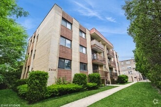 Building Photo - 2416 W Foster Ave