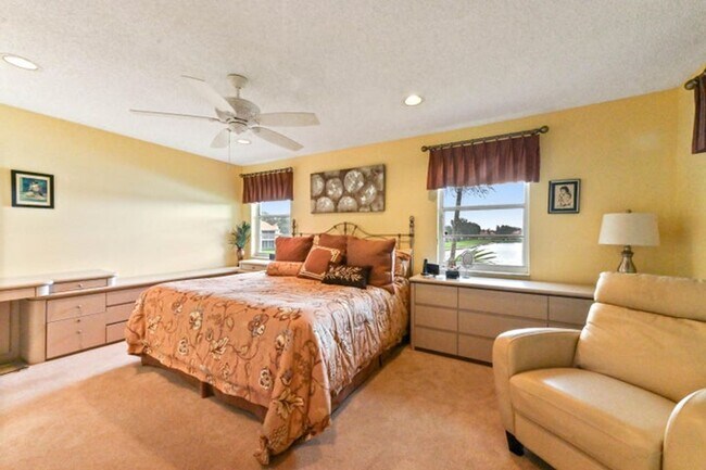 Building Photo - 9553 Shadybrook Dr
