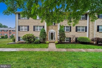 Building Photo - 208 Timber Trail