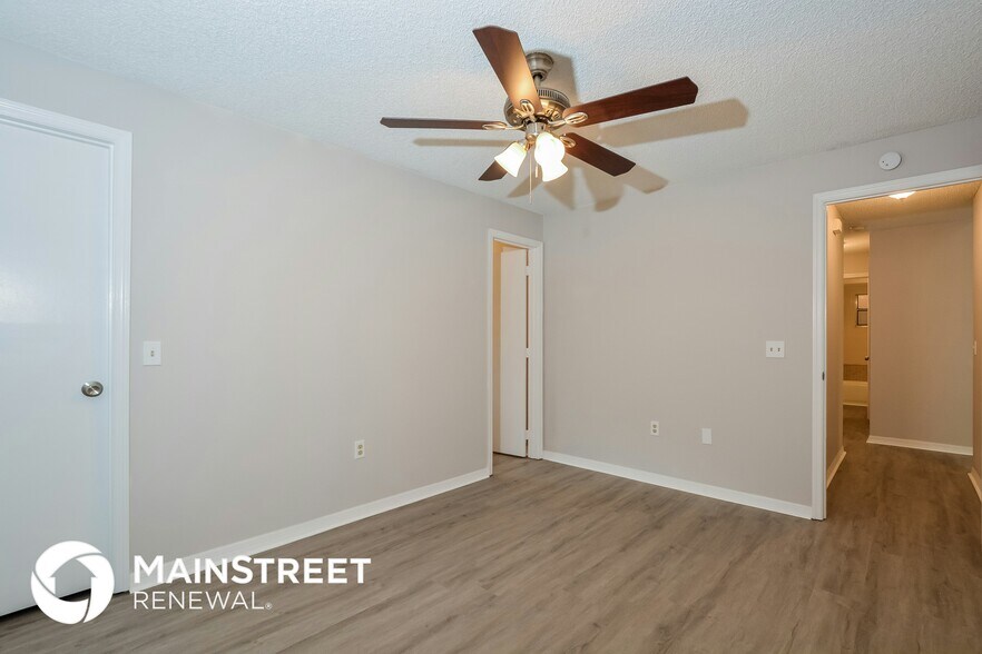 Building Photo - 3028 Winchester Dr