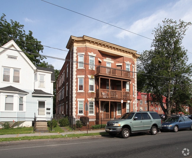 Primary Photo - Pavilion Apartments