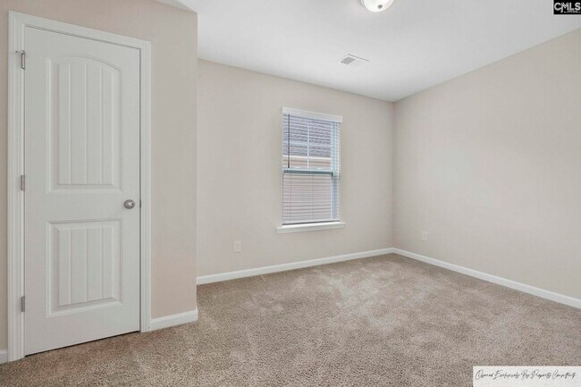 Building Photo - 243 Gum Swamp Trl