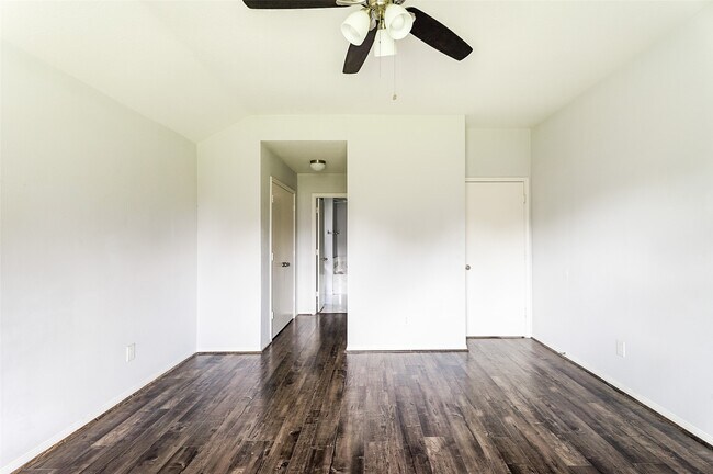 Building Photo - 16915 Pheasant Ridge Dr