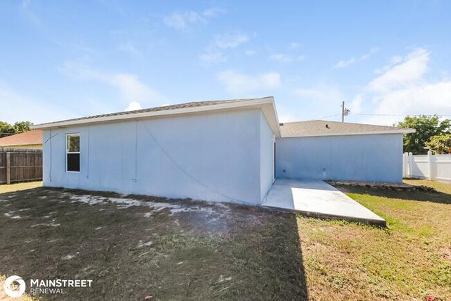 Building Photo - 1596 Perdido Ct