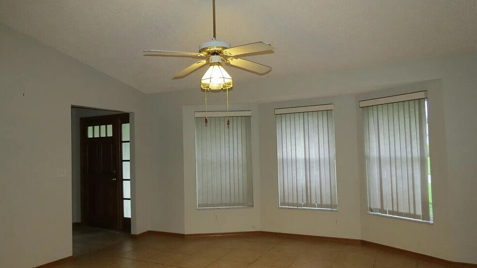 Building Photo - 1340 Woodlake Circle