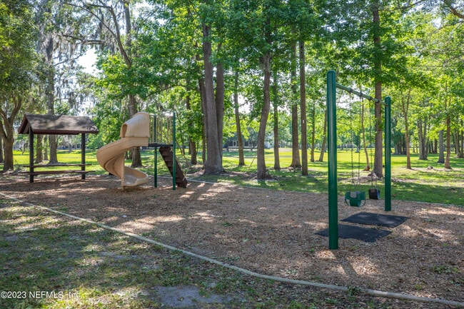 Building Photo - 11657 Hickory Oak Dr