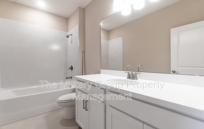 Building Photo - 246 Cherry Elm Dr