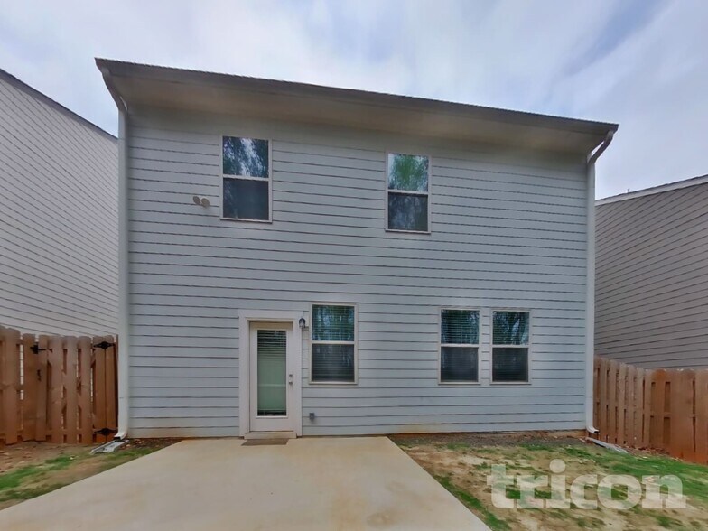 Building Photo - 313 Knowles Pl