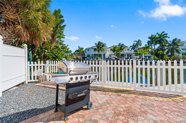 Building Photo - 1770 E Las Olas Blvd