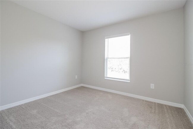 Building Photo - 127 Tulip Ln