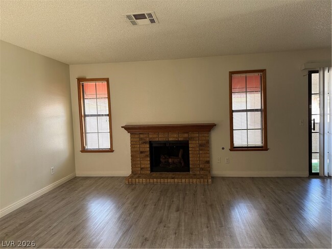 Building Photo - 6687 W Tropicana Ave