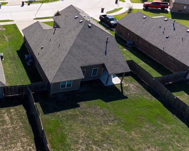 Building Photo - 1834 Brady Shores Dr