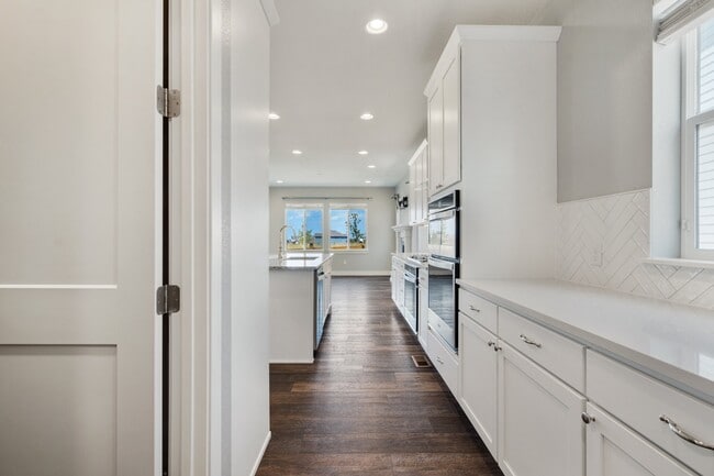 Building Photo - 4831 Basalt Ridge Cir