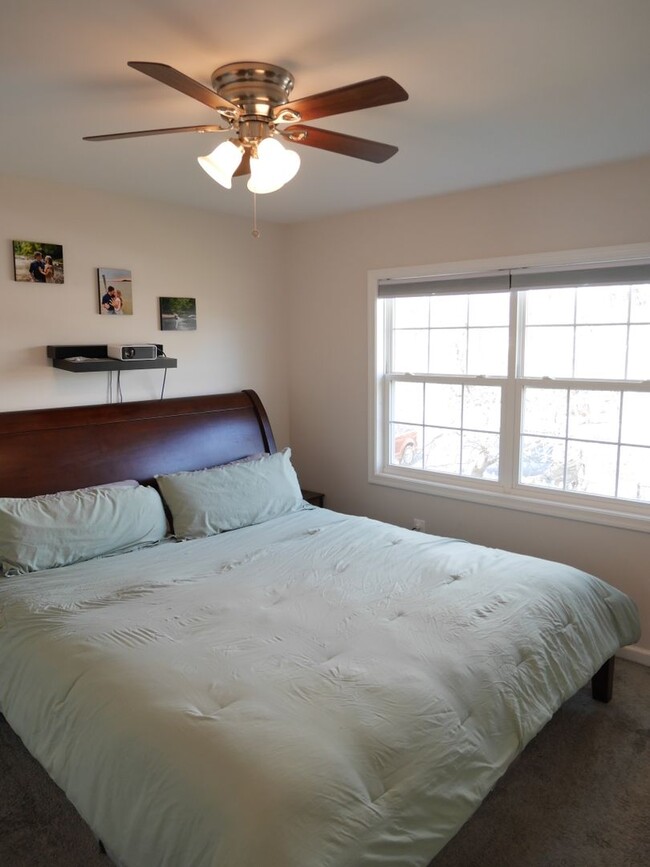 Building Photo - Beautiful Townhouse- Taneytown, MD