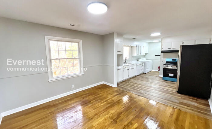 Building Photo - 1307 Brockton Dr