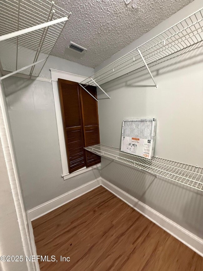 Building Photo - 3914 Herschel St