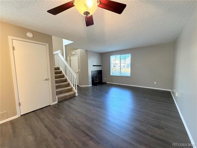 Building Photo - 862 Summer Dr