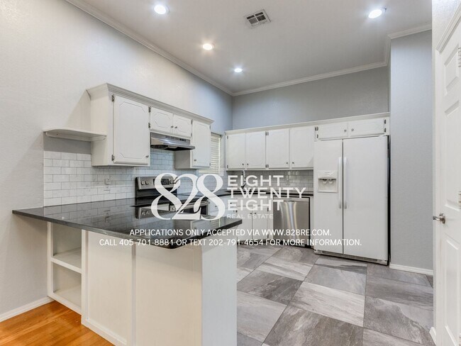 Building Photo - *COMING JANUARY 2026* Beautiful 3 Bed/2 Bath Single Family Home in West Norman's Cambridge Addition!