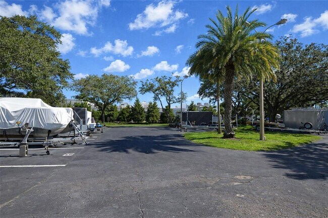 Building Photo - 1316 Pasadena Ave S