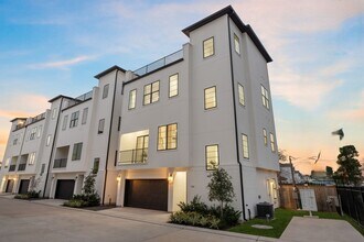 Building Photo - 8707 Ojeman Villas Dr