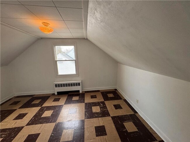 Building Photo - 4br Home for rent in Bethlehem PA