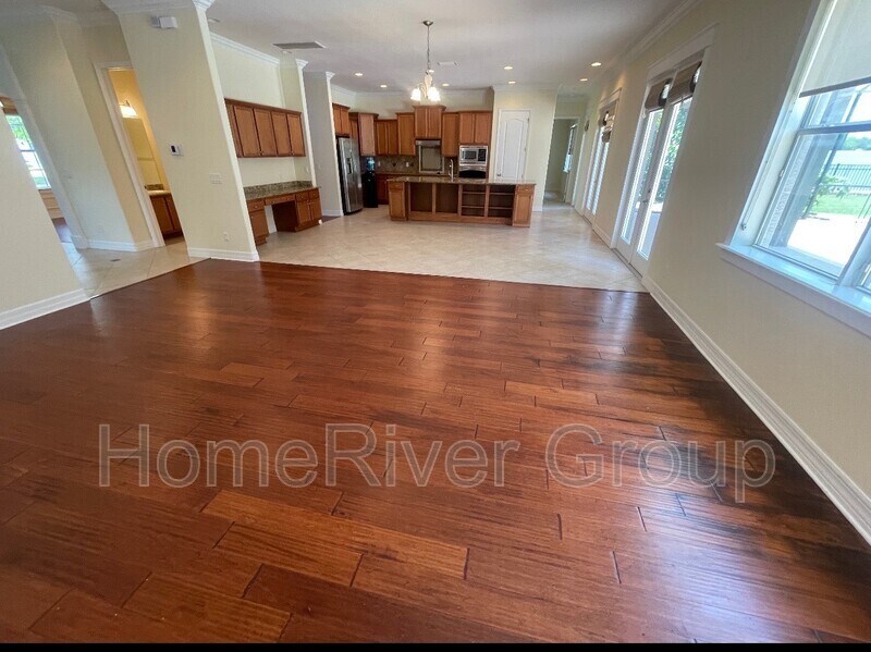 Building Photo - 10531 Mistflower Ln
