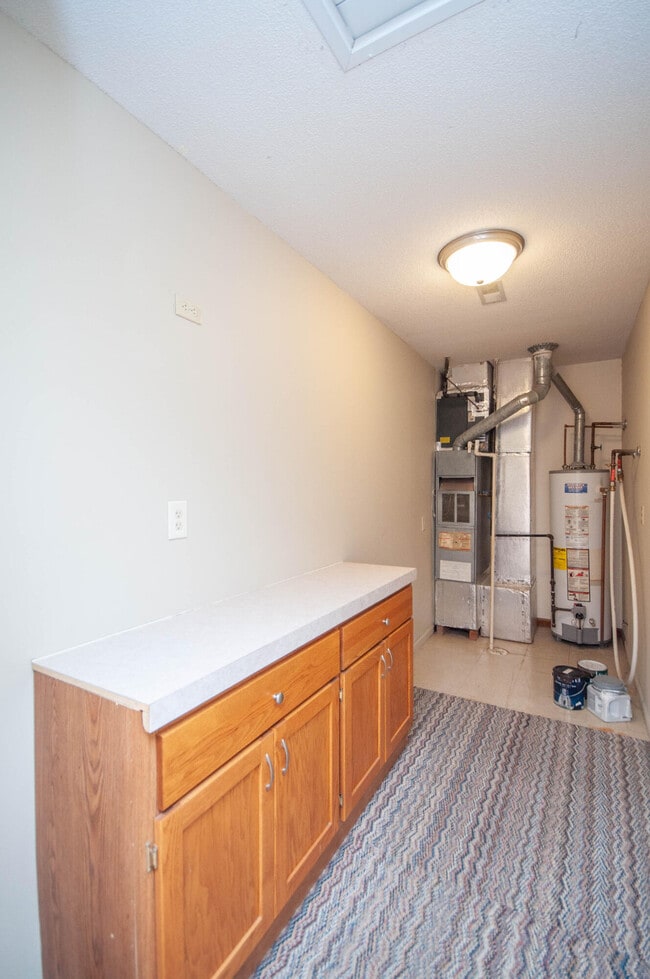 Building Photo - 5561 Waterfront Dr N
