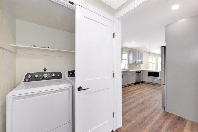 Building Photo - 55-57 Bailey Rd