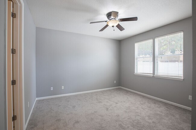 Building Photo - Beautiful Home in Wynnfield Lakes