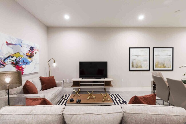 Primary Photo - 7586 Sunny Dreams Ln