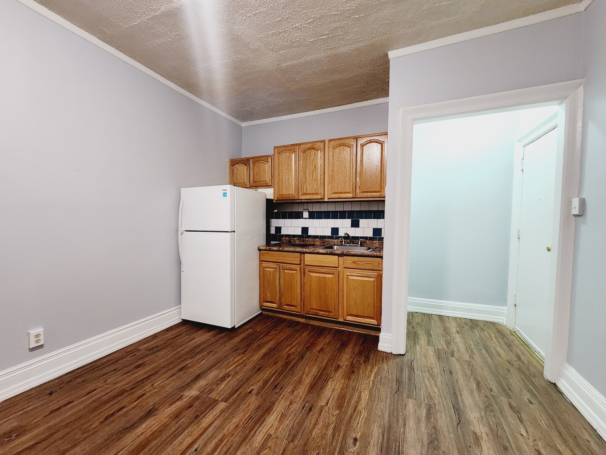 326 Summit Ave 407 - 333 Summit Ave