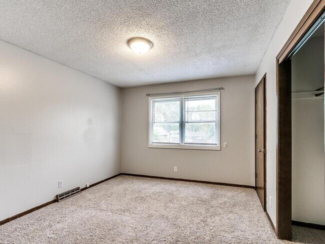 Building Photo - 201-203 Wellons Dr