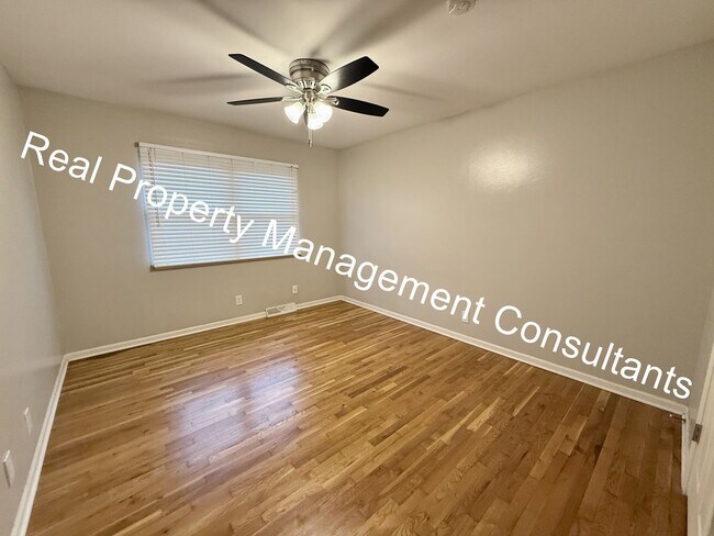 Building Photo - 1 Bedroom in Westport