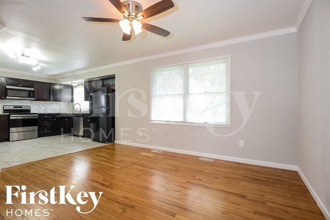 Building Photo - 11321 Amboy Ln