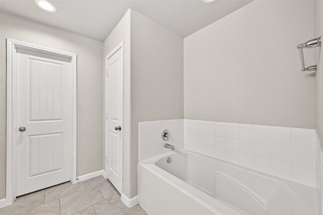 Building Photo - 18343 Stablewood Manor Trail