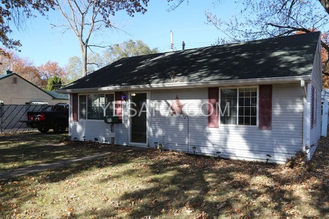 Primary Photo - 2 Bedroom 1 Bath House