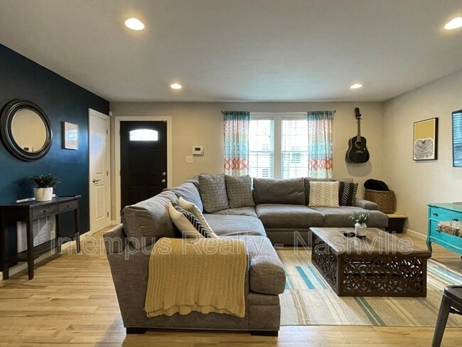 Building Photo - 120 Lucile St