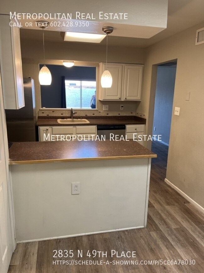 Building Photo - 2835 N 49th Pl