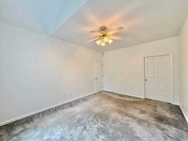 Building Photo - Private 3BD, 2.5BA Home Near Downtown Clayton