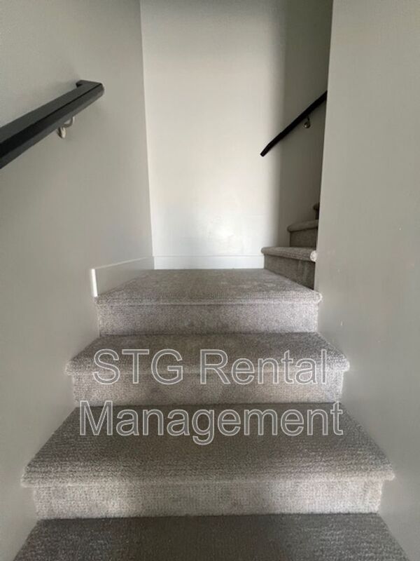 Building Photo - 4216 Strider Ln
