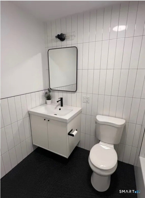 Building Photo - 67 Balance Rock Rd