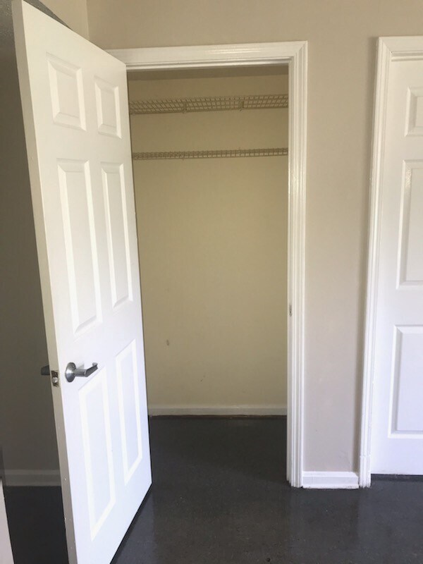 Building Photo - 3124 Vermont Ave