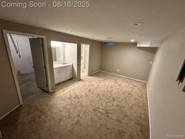 Building Photo - 39975 Crosswinds Rd
