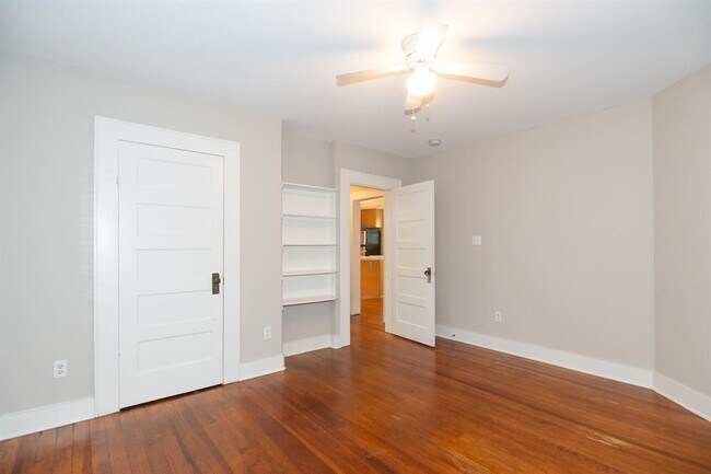 Building Photo - 1703 Maple Ave