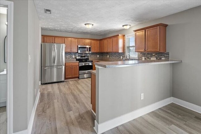 Building Photo - 3 Bedroom 2.5 Bath home in Grays Creek