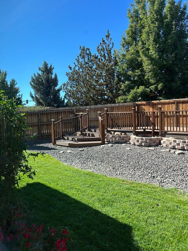 Building Photo - 4973 Bougainvillea Dr