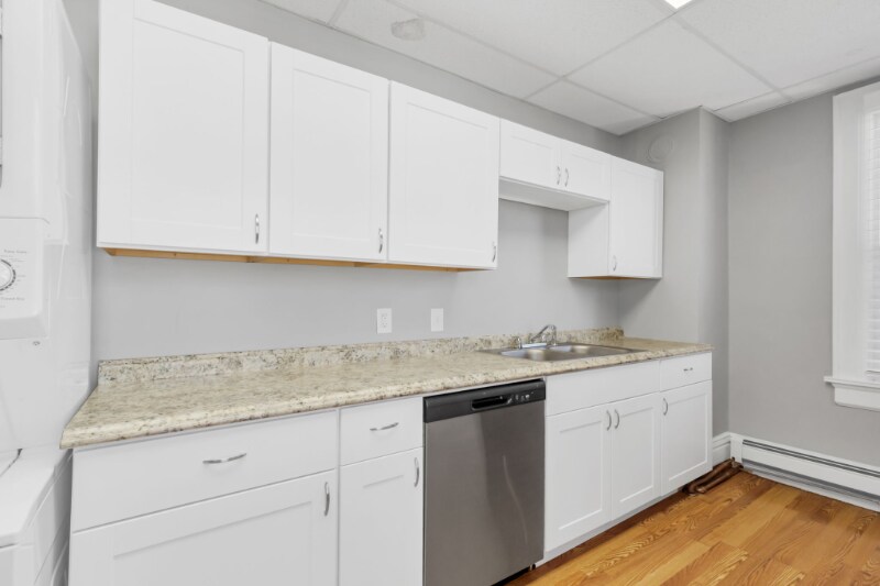 Building Photo - 1427 9th Ave