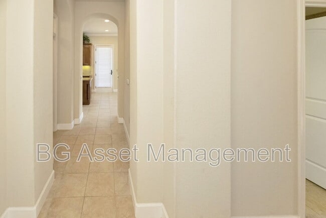 Building Photo - 1240 Sonata Dr